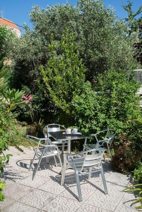 Anadora 2: Hospitable Stone House With Yard Διαμέρισμα Αλεξανδρούπολη Εξωτερικό φωτογραφία